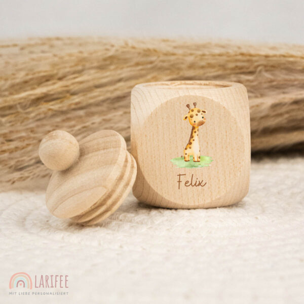 Zahndose Holz mit Name Personalisiert - Giraffen Baby