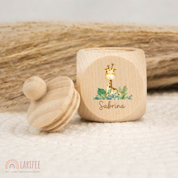 Zahndose Holz mit Name Personalisiert - Giraffe