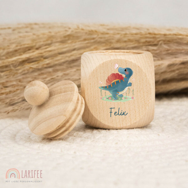 Zahndose Holz mit Name Personalisiert - Dino mit Schmetterling