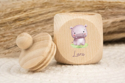 Zahndose Holz mit Name Personalisiert - Nilpferd Baby
